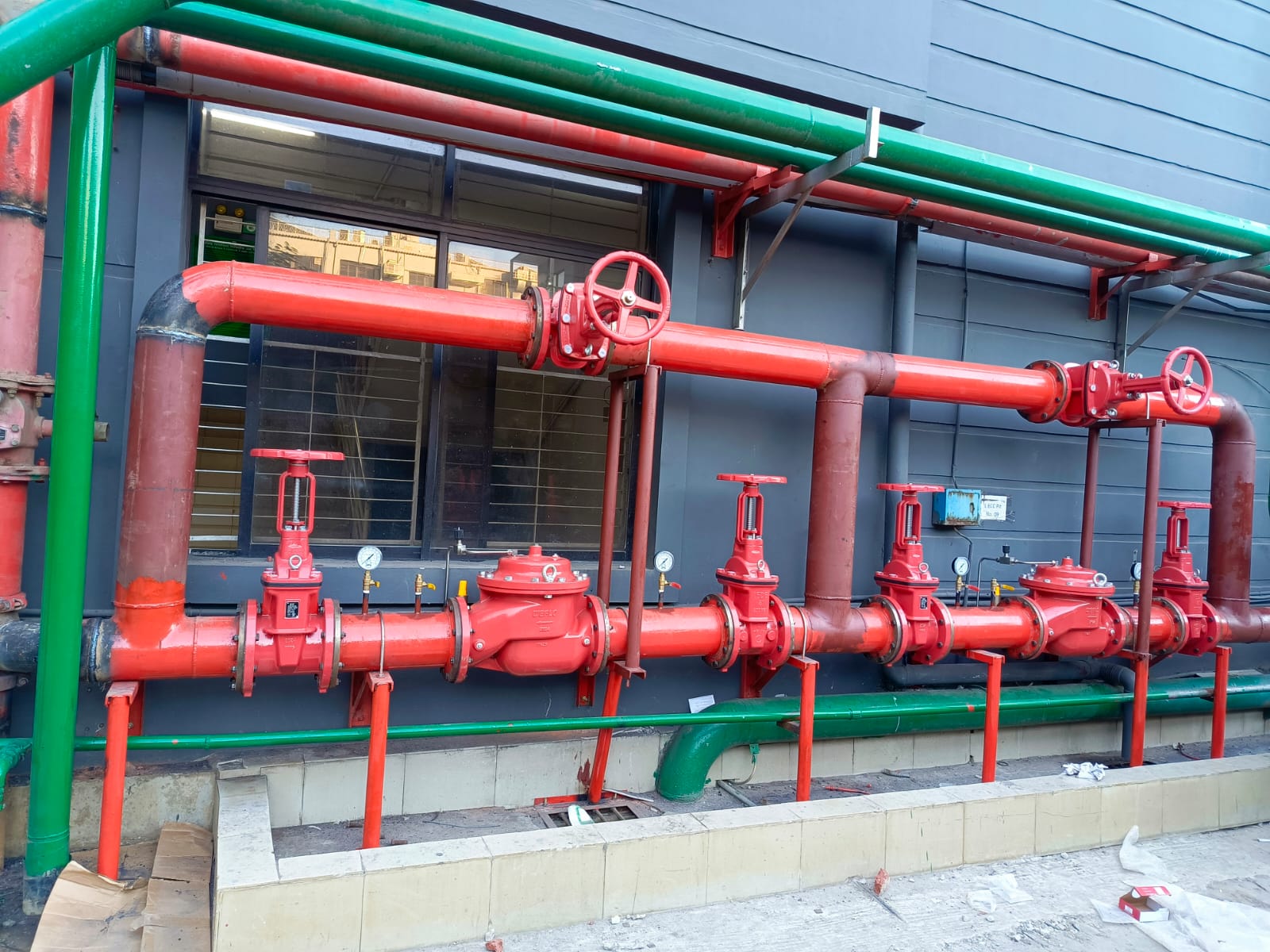 Válvula reductora de presión en funcionamiento en proyectos de clientes